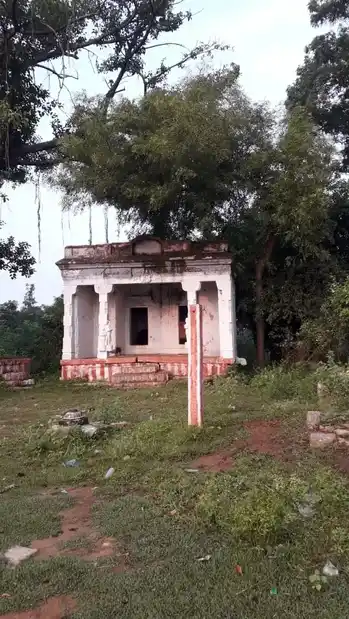 Arulmigu Ayyanar Temple, Alanganalure - 625501 அருள்மிகு அய்யனார் திருக்கோயில், அலங்காநல்லூர் - 625501, Madurai - Ancient Temple Architecture and History Image 3