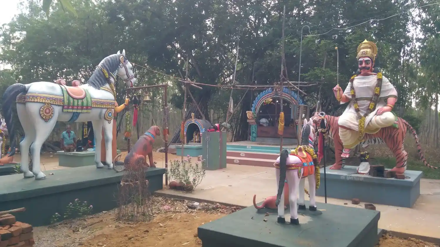 Arulmigu Ayyanar Temple, Ambapoor - 621701 அருள்மிகு அய்யனார் திருக்கோயில், Ambapoor - 621701, Ariyalur - Ancient Temple Architecture and History Image 2