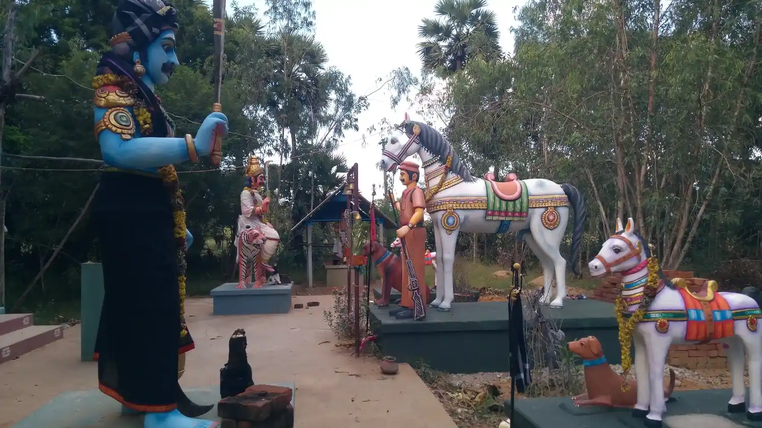 Arulmigu Ayyanar Temple, Ambapoor - 621701 அருள்மிகு அய்யனார் திருக்கோயில், Ambapoor - 621701, Ariyalur - Ancient Temple Architecture and History Image 4