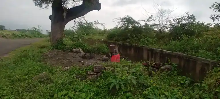 Arulmigu Ayyanar Temple, Athikaripatti - 625527 அருள்மிகு அய்யனார் திருக்கோயில், Athikaripatti - 625527, Madurai - Ancient Temple Architecture and History Image 2