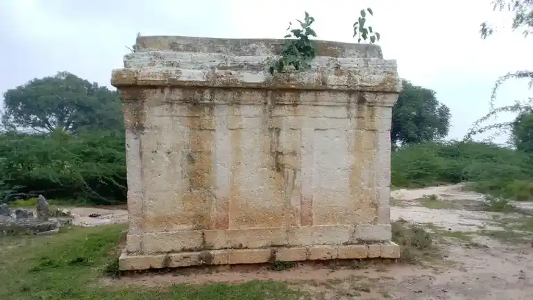 Arulmigu Ayyanar Temple, Athikudikadu - 621714 Arulmigu Ayyanar Temple, Athikudikadu - 621714, Ariyalur - Ancient Temple Architecture and History Image 4