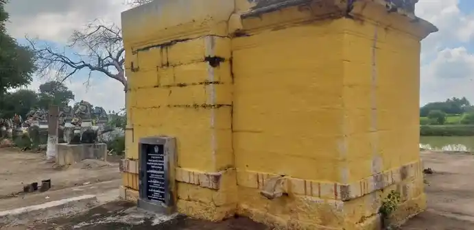 Arulmigu Ayyanar Temple, Ayyanarkulam - 625537 அருள்மிகு அய்யனார் திருக்கோயில், Ayyanarkulam - 625537, Madurai - Ancient Temple Architecture and History Image 4