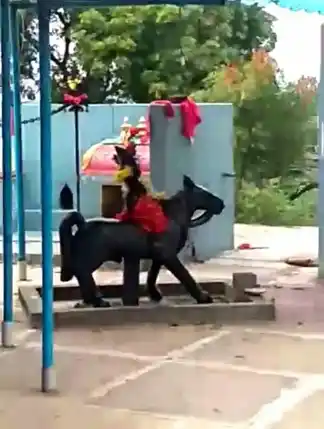 Arulmigu Ayyanar Temple, Budalur - 613602