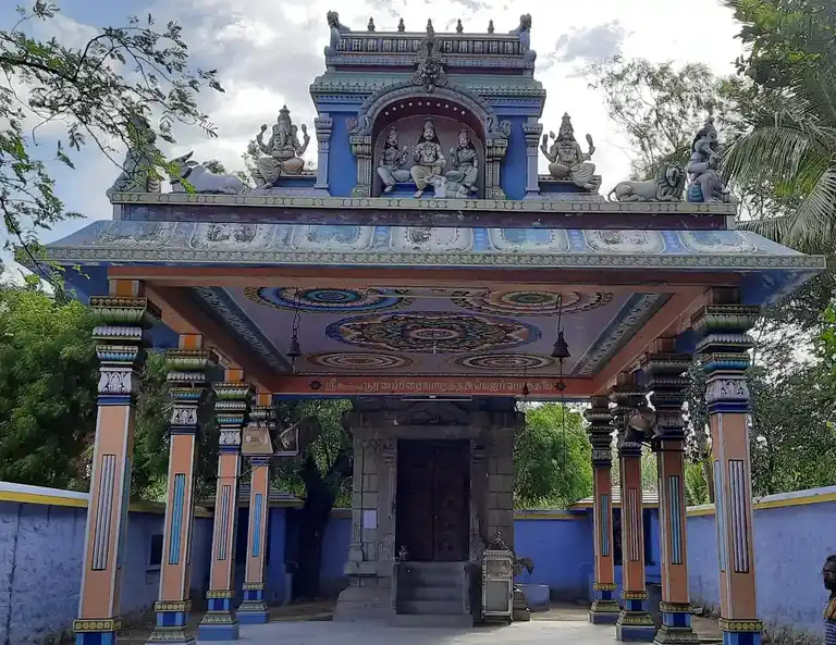 Arulmigu Ayyanar Temple, Chettikurichi - 628502 அருள்மிகு அய்யனார் திருக்கோயில், Chettikurichi - 628502, Thoothukudi - Ancient Temple Architecture and History Image 4