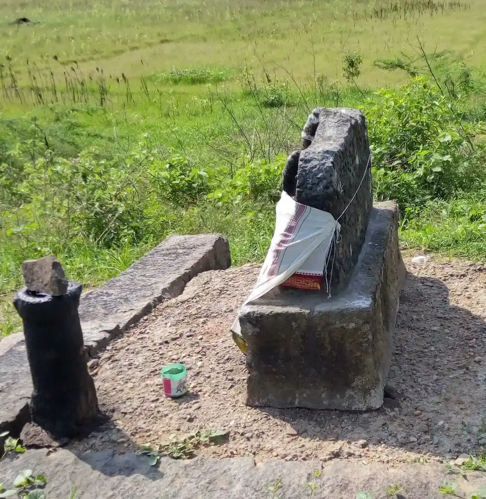 Arulmigu Ayyanar Temple, Elanthiraikondan, Elanthiraikondan - 626142