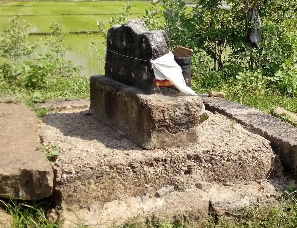 Arulmigu Ayyanar Temple, Elanthiraikondan, Elanthiraikondan - 626142 அருள்மிகு அய்யனார் திருக்கோயில், இளந்திரைகொண்டான், இளந்திரைகொண்டான் கிராமம் - 626142, Virudhunagar - Ancient Temple Architecture and History Image 5