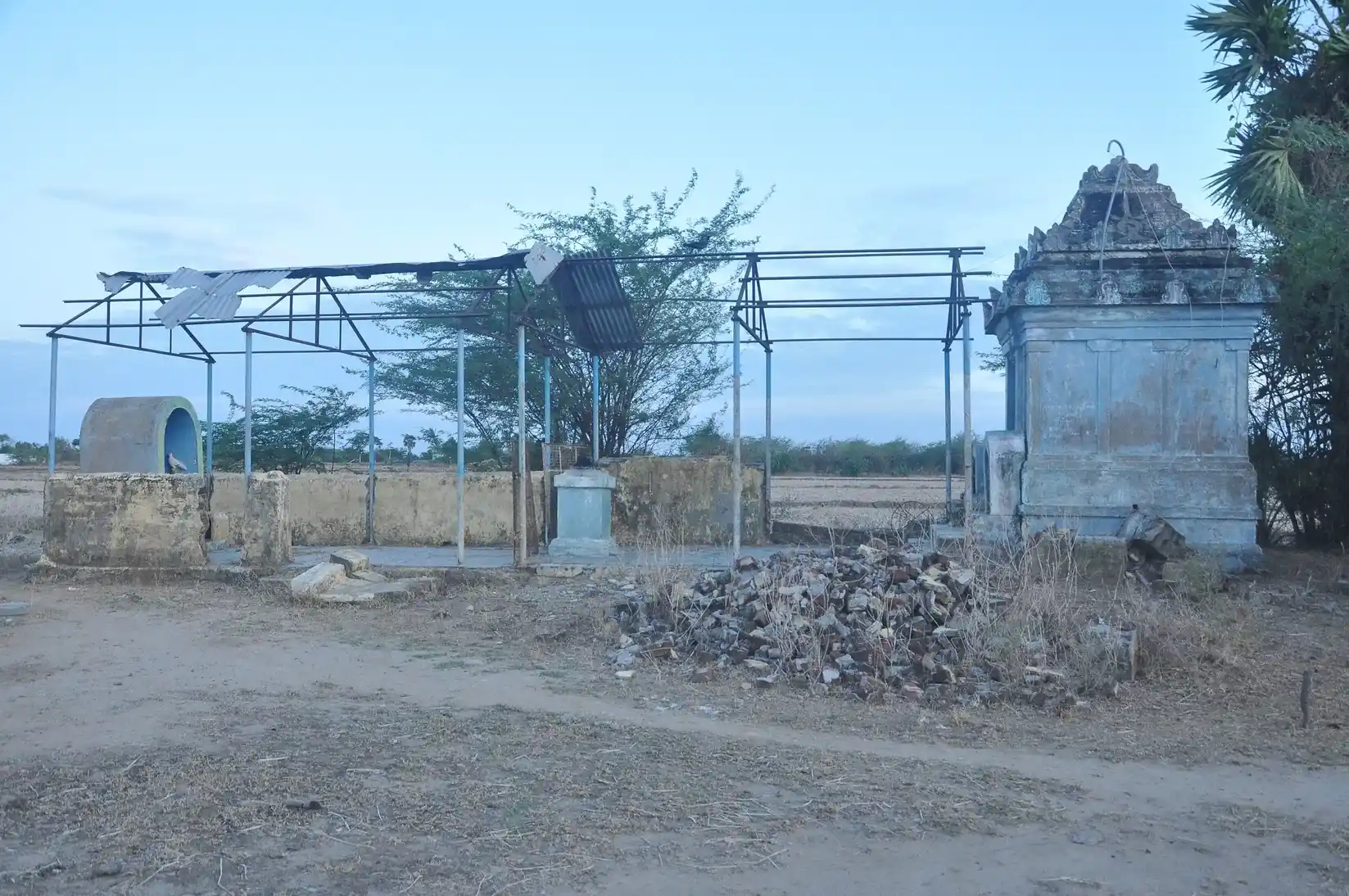 Arulmigu Ayyanar Temple, Ettukkudi - 610212 Temple