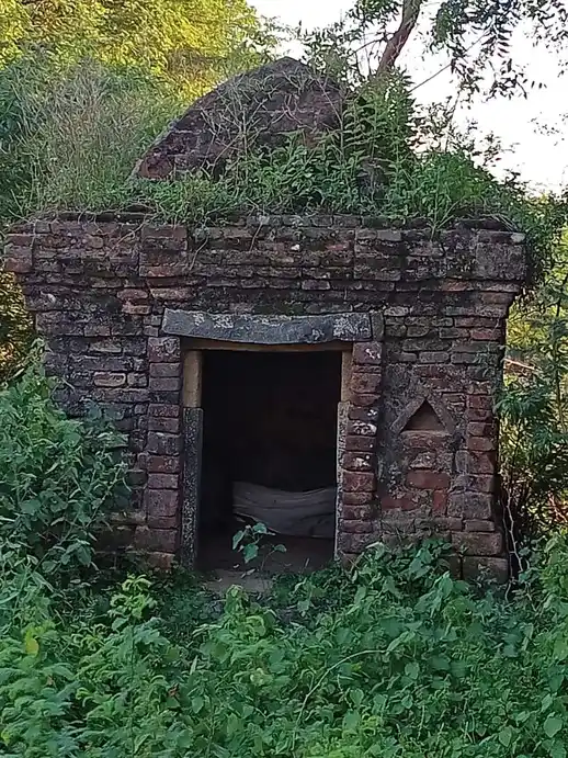 Arulmigu Ayyanar Temple, Gangaikondacholapuram - 621901 Temple