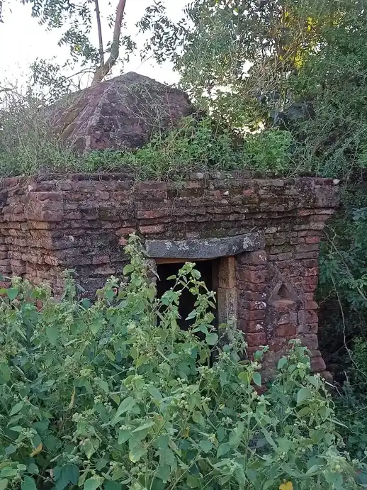 Arulmigu Ayyanar Temple, Gangaikondacholapuram - 621901 Arulmigu Ayyanar Temple, Gangaikondacholapuram - 621901, Ariyalur - Ancient Temple Architecture and History Image 2