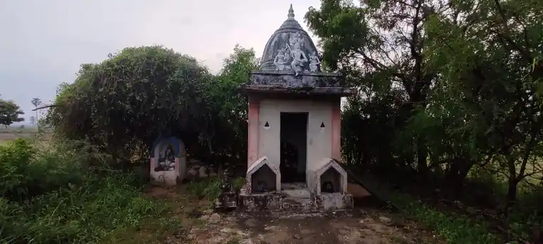 Arulmigu Ayyanar Temple, Gowndachivalasu - 644682