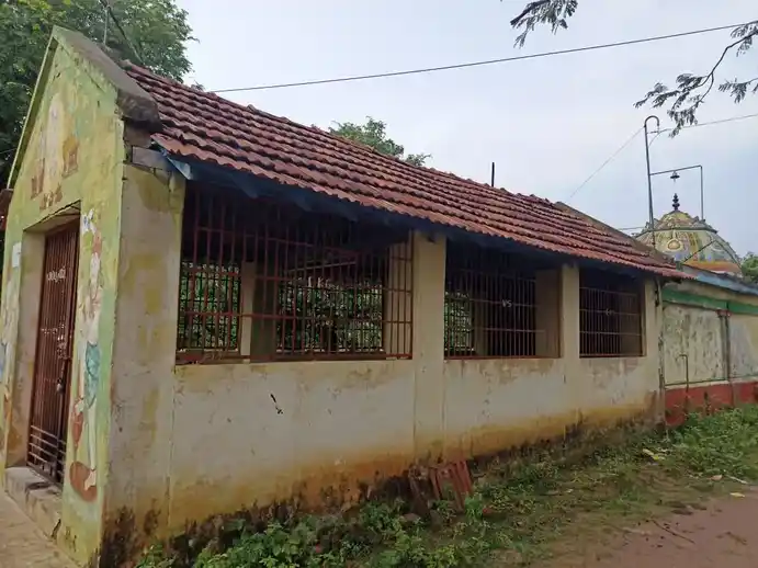 Arulmigu Ayyanar Temple, Ilaiyaperumalnallur - 612903 அருள்மிகு அய்யனார் திருக்கோயில், Ilaiyaperumalnallur - 612903, Ariyalur - Ancient Temple Architecture and History Image 4