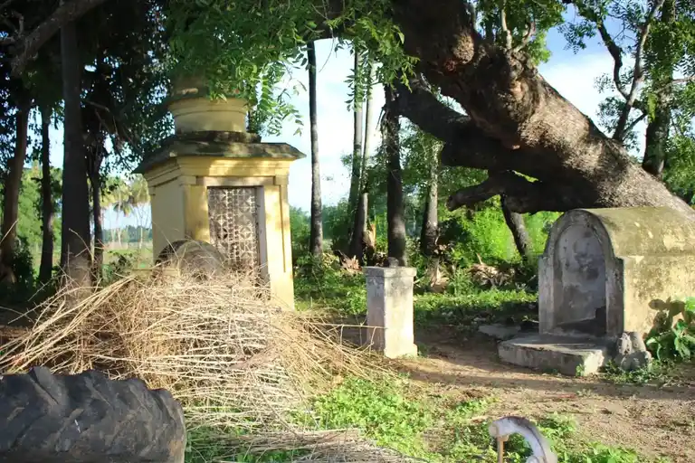 Arulmigu Ayyanar Temple, Injikkollai - 612605 அருள்மிகு அய்யனார் திருக்கோயில், Injikkollai - 612605, Thanjavur - Ancient Temple Architecture and History Image 4