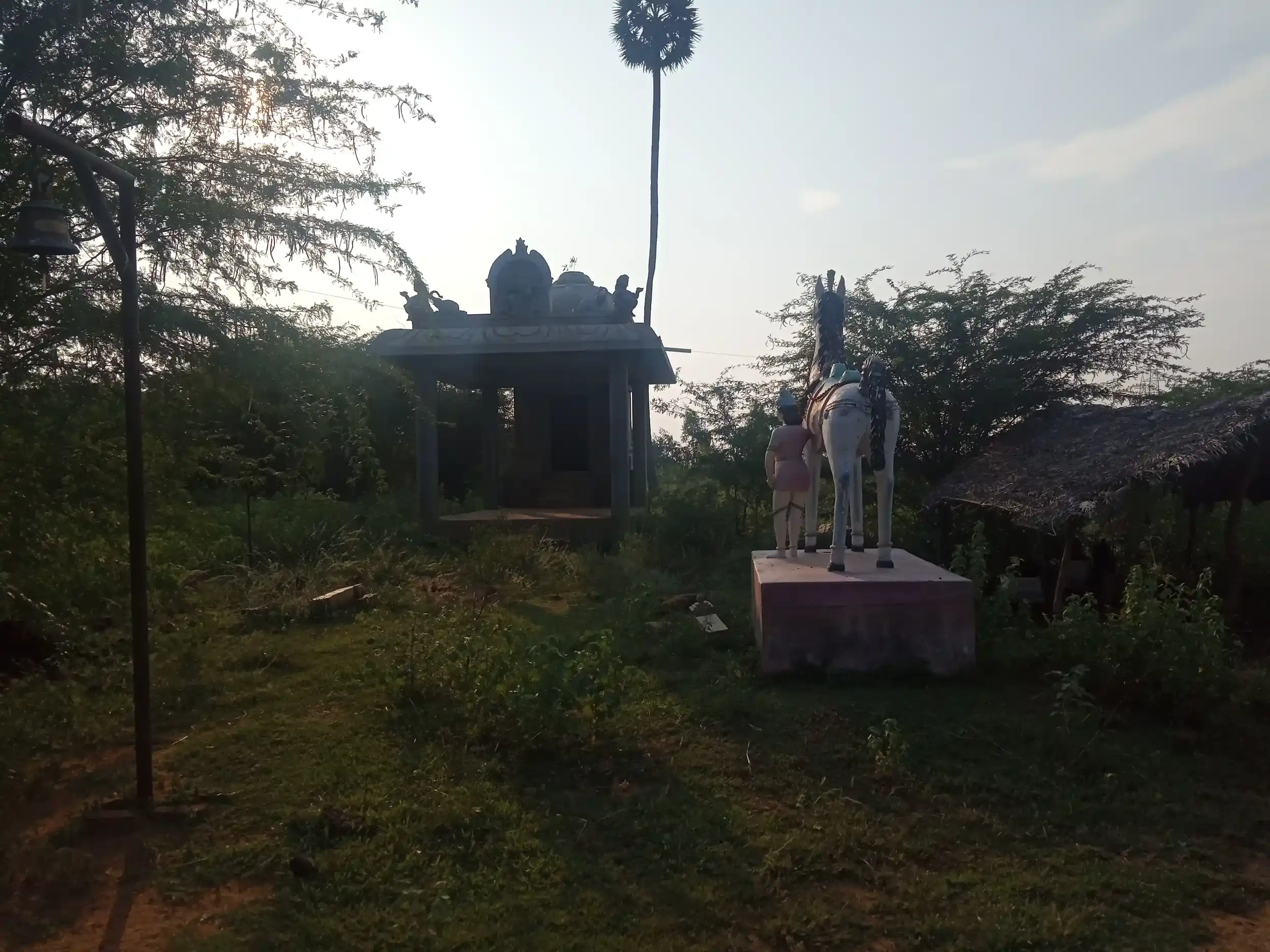 Arulmigu Ayyanar Temple, Kaattukkottaipatti - 622504 அருள்மிகு அய்யனார் திருக்கோயில், Kaattukkottaipatti - 622504, Pudukkottai - Ancient Temple Architecture and History Image 4