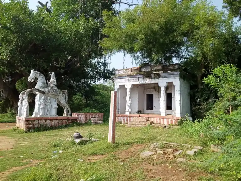 Arulmigu Ayyanar Temple, Kallanai, Kallanai - 625501