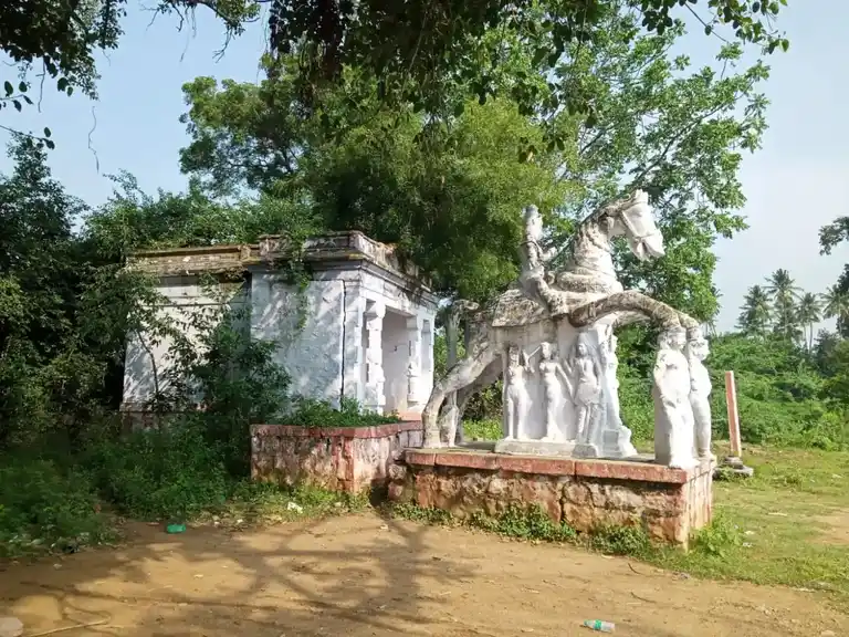 Arulmigu Ayyanar Temple, Kallanai, Kallanai - 625501 அருள்மிகு அய்யனார் திருக்கோயில், Kallanai, Kallanai - 625501, Madurai - Ancient Temple Architecture and History Image 3