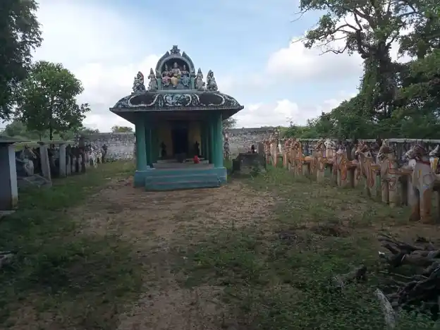 Arulmigu Ayyanar Temple, Kanikkulam - 625122 அருள்மிகு அய்யனார் திருக்கோயில், Kanikkulam - 625122, Madurai - Ancient Temple Architecture and History Image 2