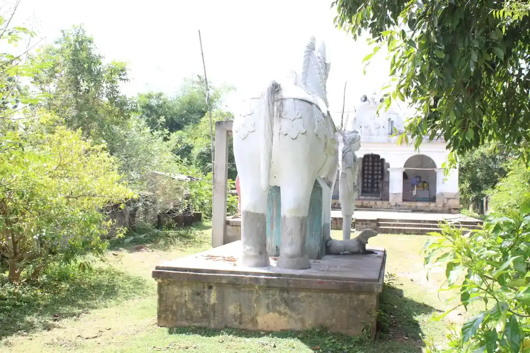 Arulmigu Ayyanar Temple, Kanjanur - 609804 அருள்மிகு அய்யனார் திருக்கோயில், கஞ்சனுர் - 609804, Thanjavur - Ancient Temple Architecture and History Image 2