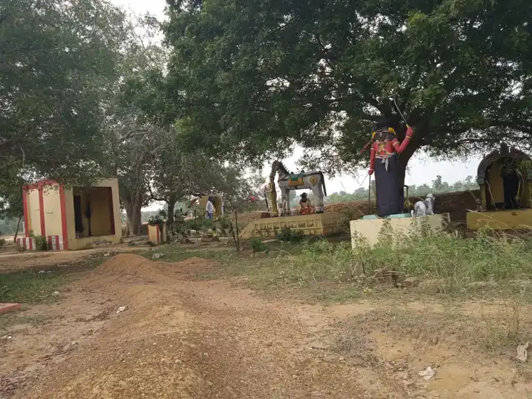 Arulmigu Ayyanar Temple, Karaikuruchi - 612904