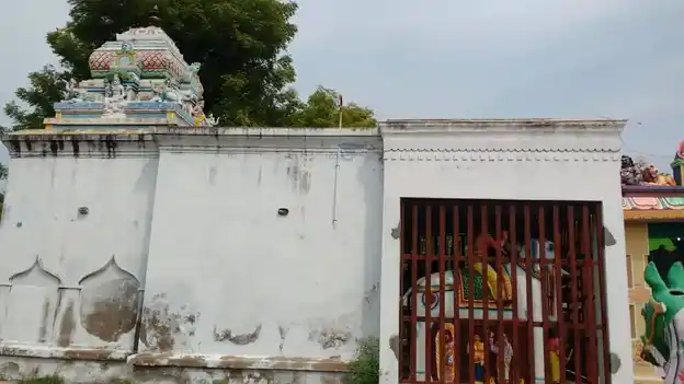 Arulmigu Ayyanar Temple, Karupatti - 625205 Arulmigu Ayyanar Temple, Karupatti - 625205, Madurai - Ancient Temple Architecture and History Image 2
