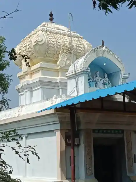 Arulmigu Ayyanar Temple, Karuppur - 612203 Temple
