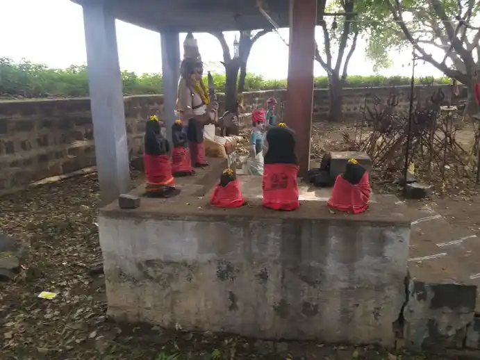 Arulmigu Ayyanar Temple, Kavarpanai - 636116 அருள்மிகு அய்யனார் திருக்கோயில், Kavarpanai - 636116, Salem - Ancient Temple Architecture and History Image 2