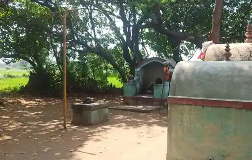 Arulmigu Ayyanar Temple, Keelakurichi - 620013 அருள்மிகு அய்யனார் திருக்கோயில்,, வேங்கூர், கீழக்குறிச்சி. - 620013, Thiruchirappalli - Ancient Temple Architecture and History Image 3