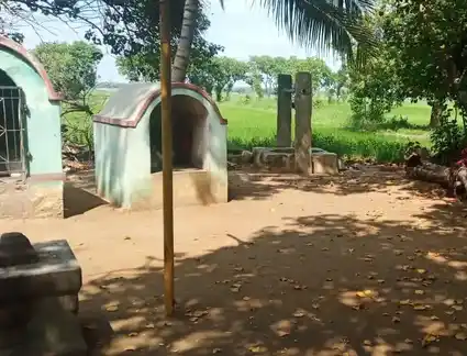 Arulmigu Ayyanar Temple, Keelakurichi - 620013 அருள்மிகு அய்யனார் திருக்கோயில்,, வேங்கூர், கீழக்குறிச்சி. - 620013, Thiruchirappalli - Ancient Temple Architecture and History Image 4