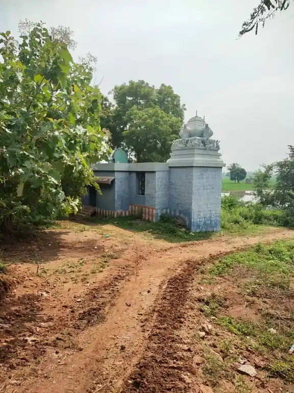Arulmigu Ayyanar Temple, Keelanatchikulam - 625205 அருள்மிகு அய்யனார் திருக்கோயில், கீழ்நாச்சிக்குளம் - 625205, Madurai - Ancient Temple Architecture and History Image 4