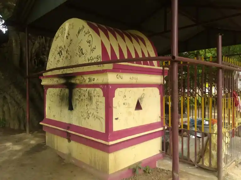 Arulmigu Ayyanar Temple, Keezhaiyur - 609808 அருள்மிகு அய்யனார் திருக்கோயில், கீழையூர் - 609808, Mayiladuthurai - Ancient Temple Architecture and History Image 3