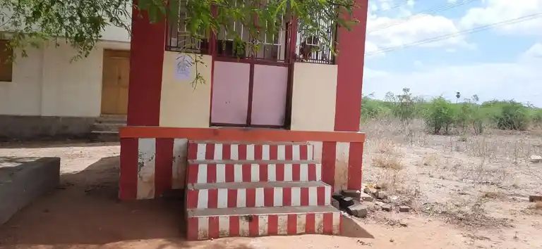 Arulmigu Ayyanar Temple, Kilavipatti - 628952 அருள்மிகு அய்யனார் திருக்கோயில், Kilavipatti - 628952, Thoothukudi - Ancient Temple Architecture and History Image 2