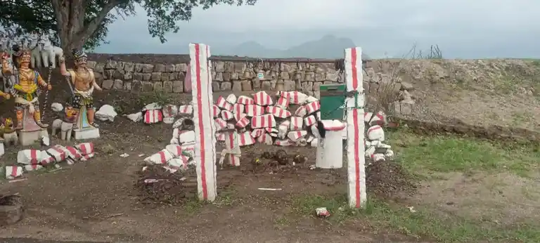 Arulmigu Ayyanar Temple, Kudipatti - 625535 அய்யனார் திருக்கோயில், Kudipatti - 625535, Madurai - Ancient Temple Architecture and History Image 3