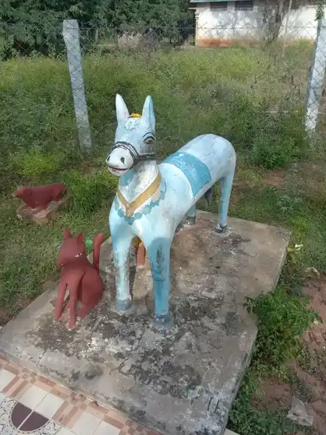 Arulmigu Ayyanar Temple, Kulavadaiyan - 612901 அருள்மிகு அய்யனார் திருக்கோயில், Kulavadaiyan - 612901, Ariyalur - Ancient Temple Architecture and History Image 4