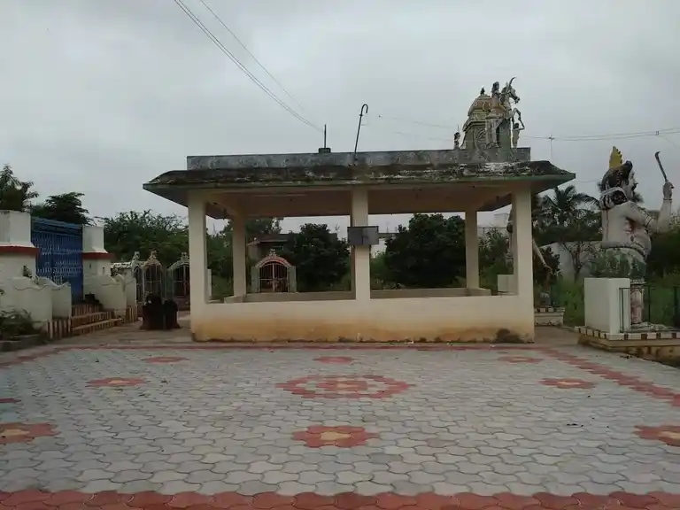 Arulmigu Ayyanar Temple, Kumarapatti - 621306 Arulmigu Ayyanar Temple, Kumarapatti - 621306, Thiruchirappalli - Ancient Temple Architecture and History Image 5