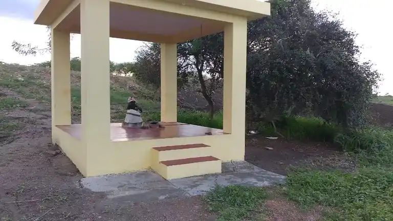 Arulmigu Ayyanar Temple, Lingampatti - 628503 அருள்மிகு அய்யனார் திருக்கோயில், Lingampatti - 628503, Thoothukudi - Ancient Temple Architecture and History Image 4