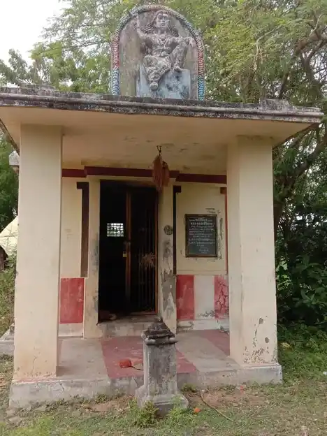 Arulmigu Ayyanar Temple, Mangudi, Mangudi - 609811 அருள்மிகு அய்யனார் திருக்கோயில், Mangudi, Mangudi - 609811, Mayiladuthurai - Ancient Temple Architecture and History Image 3