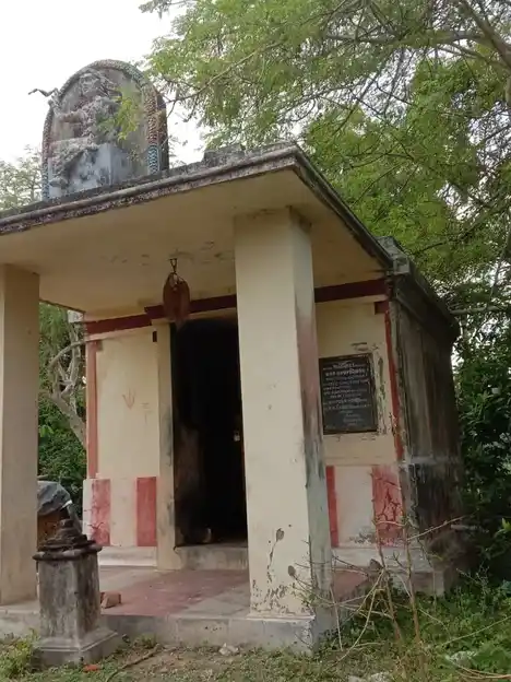 Arulmigu Ayyanar Temple, Mangudi, Mangudi - 609811 அருள்மிகு அய்யனார் திருக்கோயில், Mangudi, Mangudi - 609811, Mayiladuthurai - Ancient Temple Architecture and History Image 7