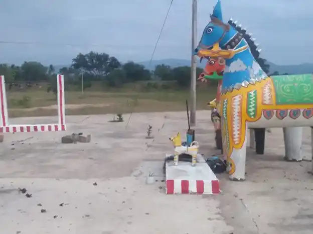 Arulmigu Ayyanar Temple, Manikammpatti - 625501 அய்யனார் திருக்கோயில், Manikammpatti, Manikammpatti - 625501, Madurai - Ancient Temple Architecture and History Image 2