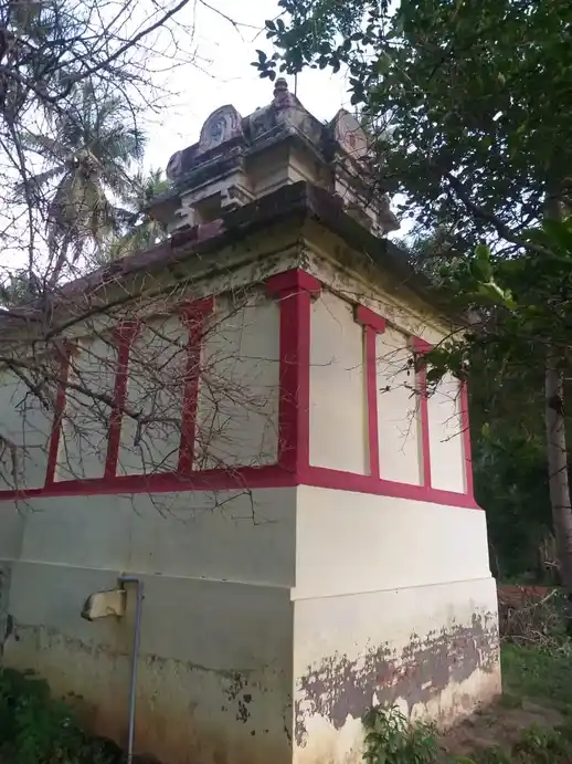 Arulmigu Ayyanar Temple, Mela Kabisthalam, Papanasam - 614203 அருள்மிகு அய்யனார் திருக்கோயில், மேல கபிஸ்தலம், பாபநாசம் - 614203, Thanjavur - Ancient Temple Architecture and History Image 6