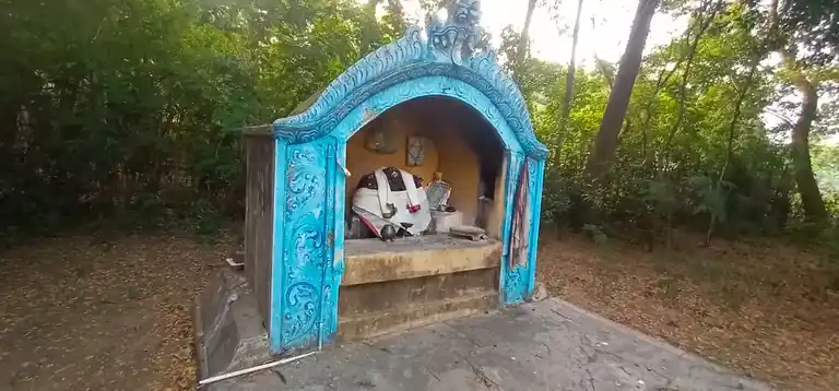 Arulmigu Ayyanar Temple, Melaruthragangai - 609503