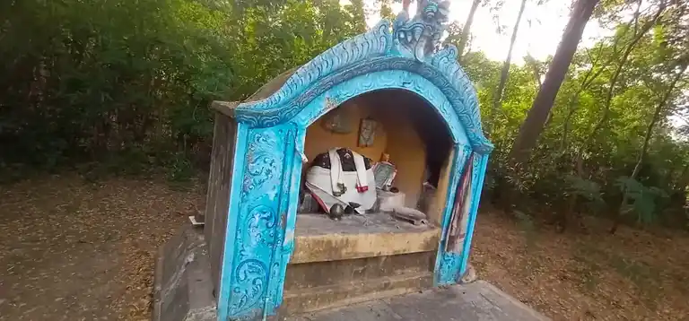 Arulmigu Ayyanar Temple, Melaruthragangai - 609503 அருள்மிகு அய்யனார் திருக்கோயில், Melaruthragangai - 609503, Thiruvarur - Ancient Temple Architecture and History Image 2