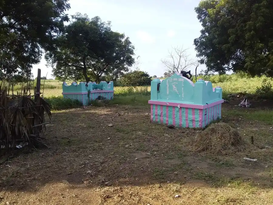 Arulmigu Ayyanar Temple, Melatthulukkankulam - 623609 அருள்மிகு அய்யனார் திருக்கோயில், Melatthulukkankulam - 623609, Virudhunagar - Ancient Temple Architecture and History Image 4