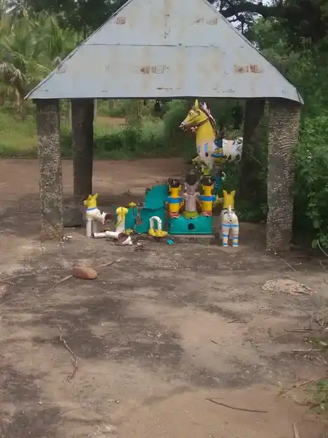 Arulmigu Ayyanar Temple, Mettupatti, Mettupatti - 625501 அருள்மிகு அய்யனார் திருக்கோயில், Mettupatti, Mettupatti - 625501, Madurai - Ancient Temple Architecture and History Image 2