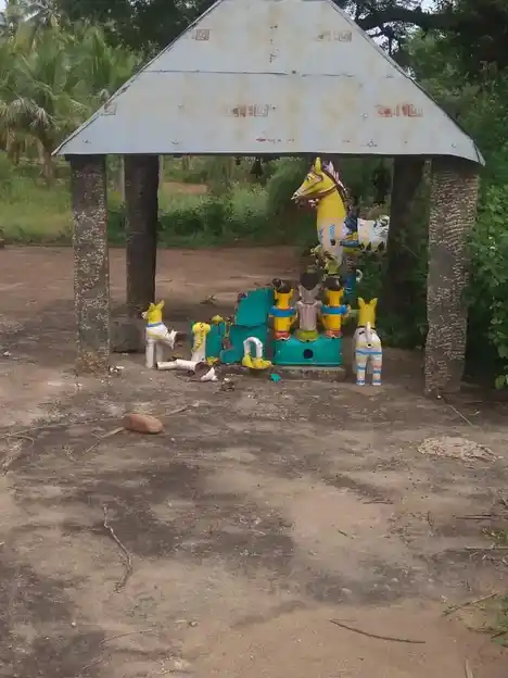 Arulmigu Ayyanar Temple, Mettupatti, Mettupatti - 625501 அருள்மிகு அய்யனார் திருக்கோயில், Mettupatti, Mettupatti - 625501, Madurai - Ancient Temple Architecture and History Image 4