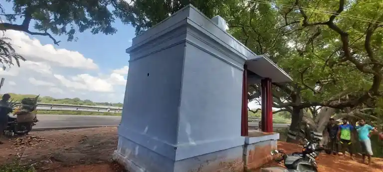 Arulmigu Ayyanar Temple, Mudukkumindanpatti - 628503 அருள்மிகு அய்யனார் திருக்கோயில், Mudukkumindanpatti - 628503, Thoothukudi - Ancient Temple Architecture and History Image 4