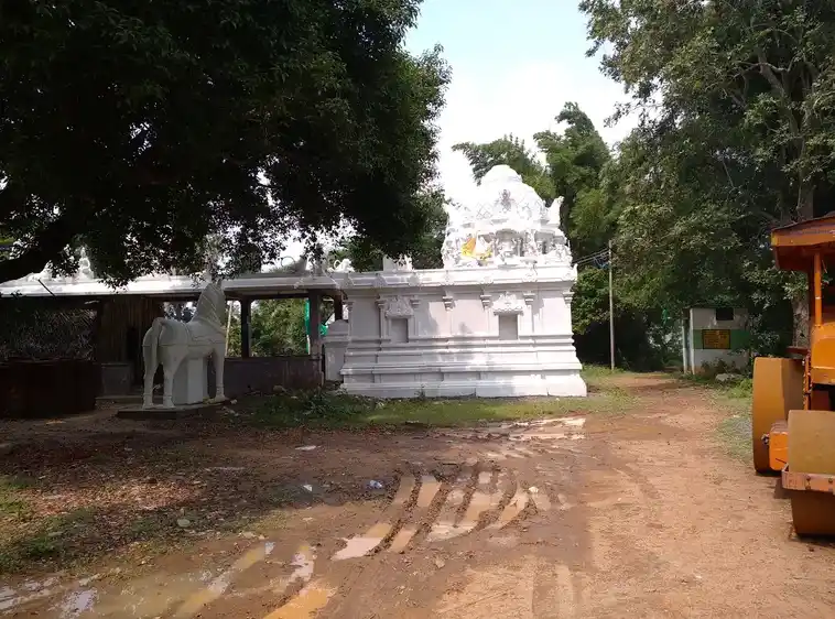 Arulmigu Ayyanar Temple, Nadakudi - 609403 Arulmigu Ayyanar Temple, Nadakudi - 609403, Thiruvarur - Ancient Temple Architecture and History Image 3