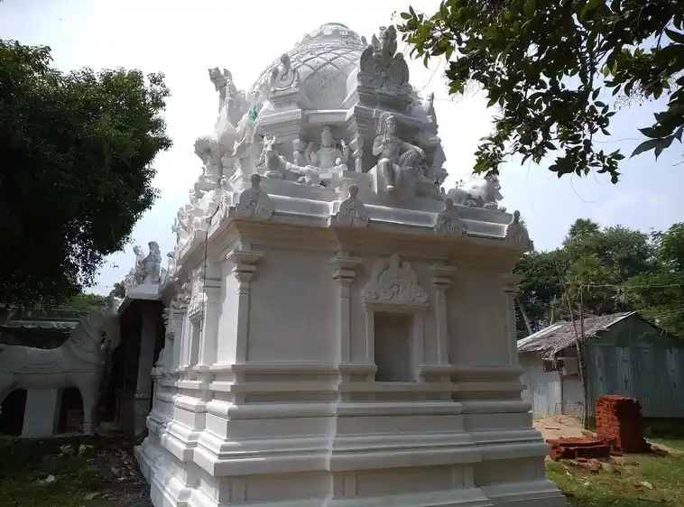 Arulmigu Ayyanar Temple, Nadakudi - 609403 Arulmigu Ayyanar Temple, Nadakudi - 609403, Thiruvarur - Ancient Temple Architecture and History Image 5