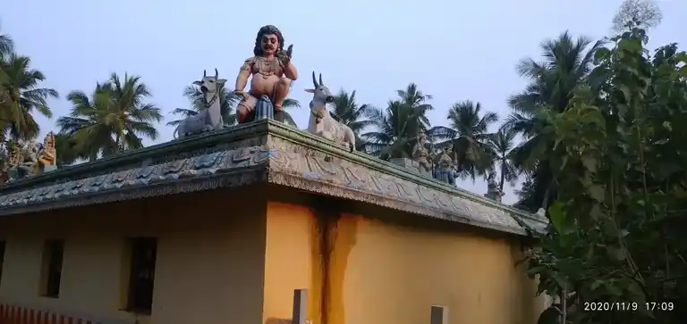 Arulmigu Ayyanar Temple, Naduvakkarai - 612103 அருள்மிகு அய்யனார் திருக்கோயில், Naduvakkarai - 612103, Thanjavur - Ancient Temple Architecture and History Image 2