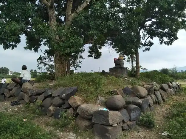 Arulmigu Ayyanar Temple, Naduvalur - 636105 அருள்மிகு அய்யனார் திருக்கோயில், Naduvalur - 636105, Salem - Ancient Temple Architecture and History Image 3