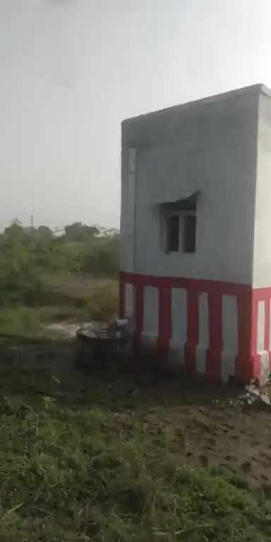 Arulmigu Ayyanar Temple, Near Kanmai Karai, Thachagudi. - 626138 அருள்மிகு அய்யனார் திருக்கோயில், கண்மாய்கரை அருகில், தச்சகுடி கிராமம் - 626138, Virudhunagar - Ancient Temple Architecture and History Image 2