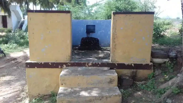 Arulmigu Ayyanar Temple, Near Kanmaikarai, Kilavikulam - 626139